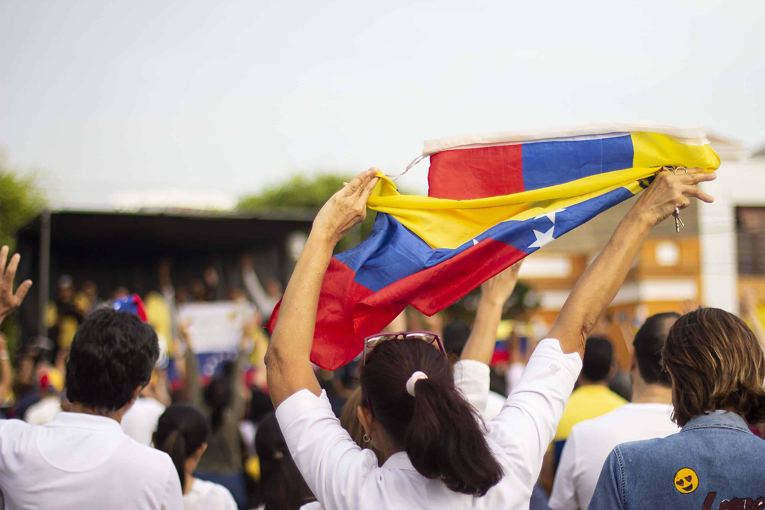 Venezuelans earn with premise