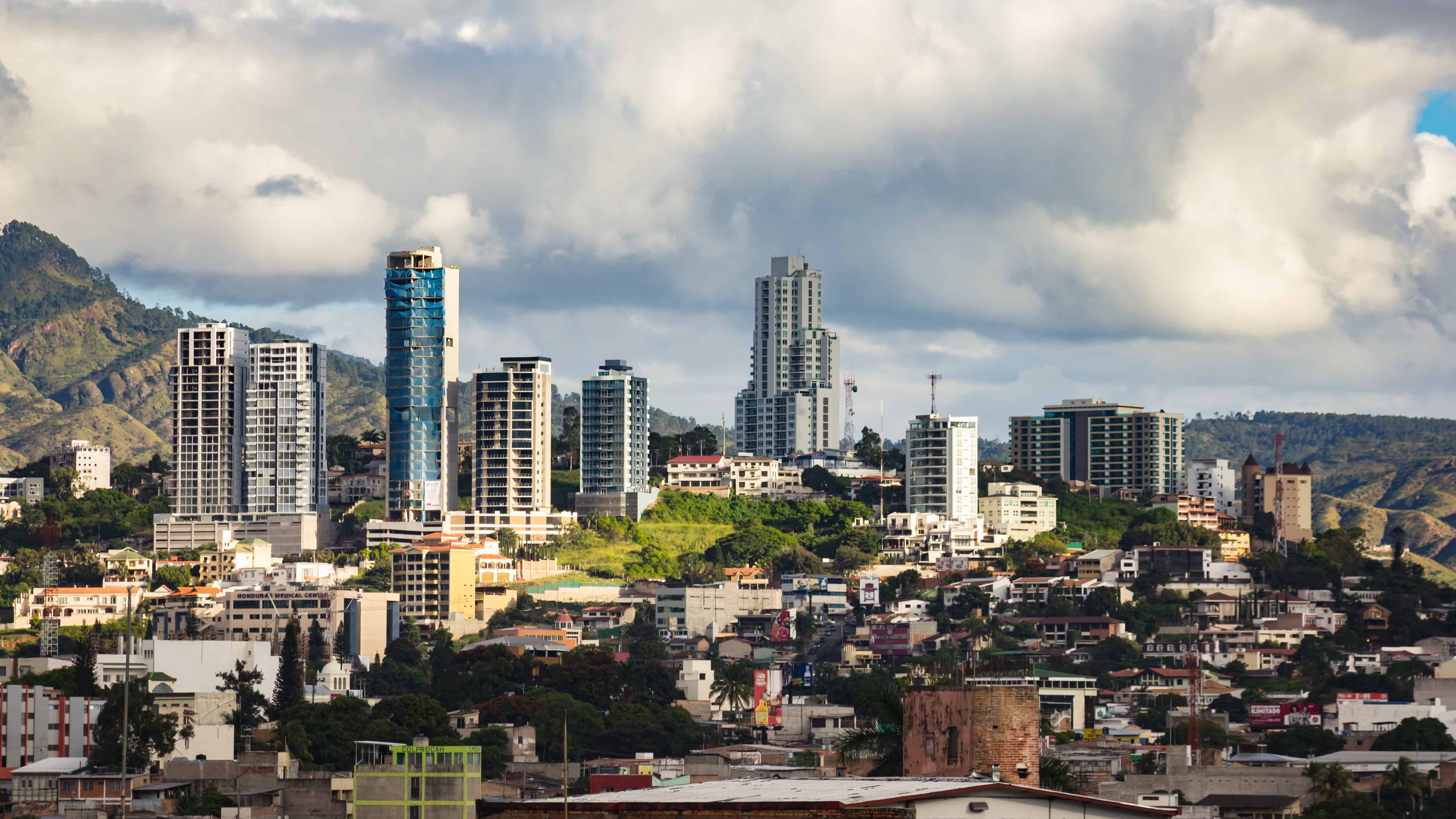 Crowdsourcing Contextual Monitoring Data in Tegucigalpa and San Pedro Sula, Honduras